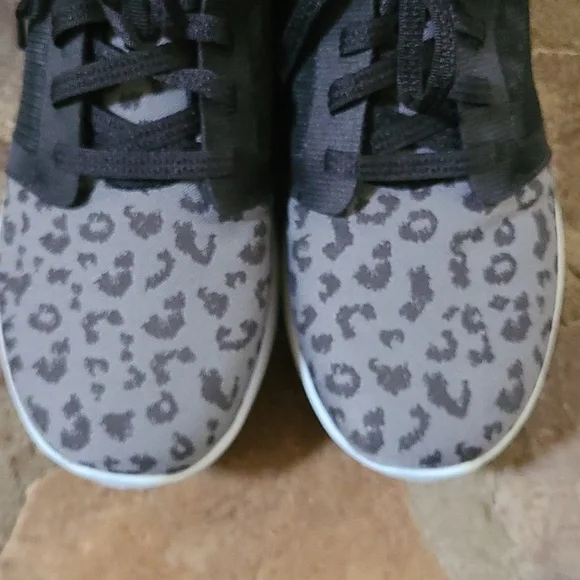 AVIA Black Gray Leopard Zumba 9.5 - Picture 6 of 7